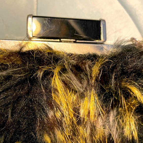BCBG animal faux fur clutch. Brand new‼️ - Picture 3 of 6